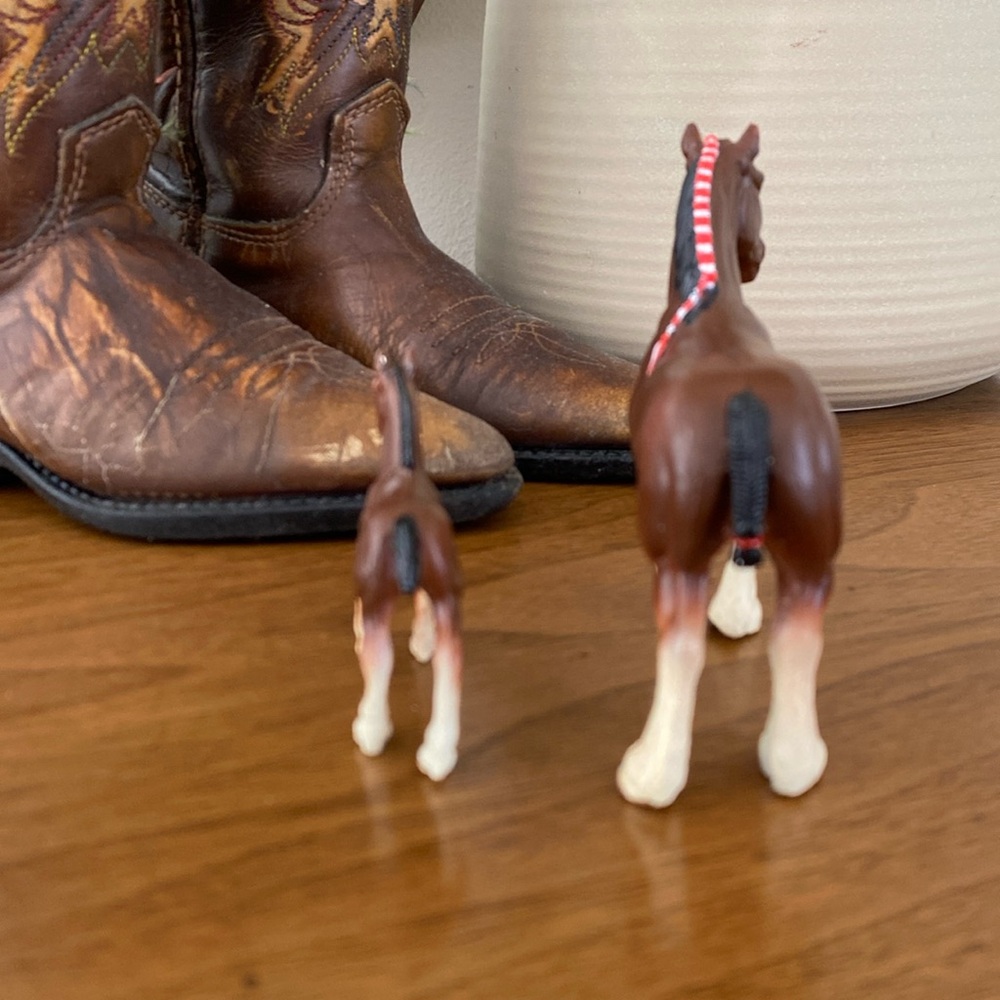 ERTL Vintage Clydesdale Stallion Horse and Pony Figurines - Collectible - Picture 4 of 15